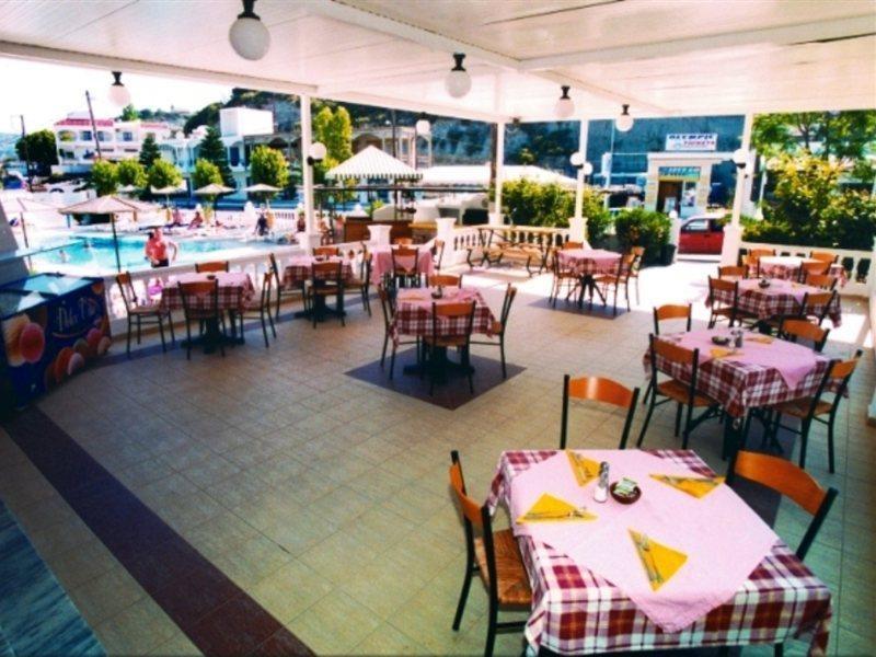 Golden Days Hotel *