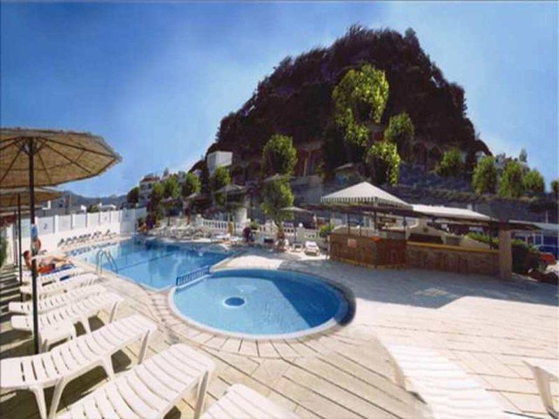 Golden Days Hotel